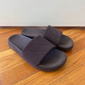 Lululemon Slides